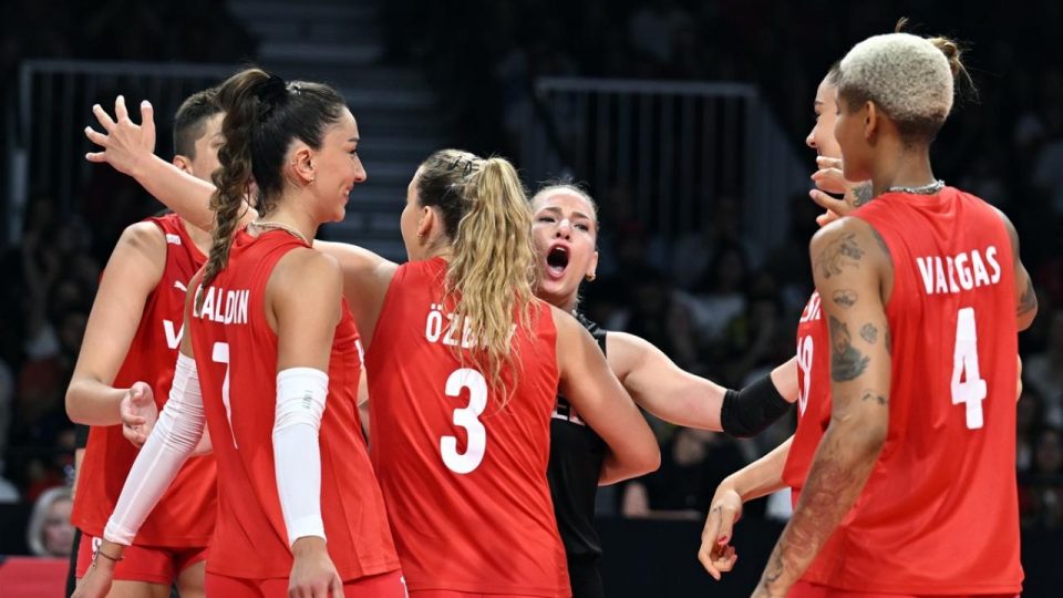 Filenin Sultanları Porto Riko’yu 3-0 mağlup etti