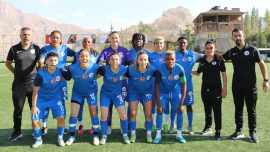 Hakkari’nin kadın futbol takımı yeni yüzleriyle sahada